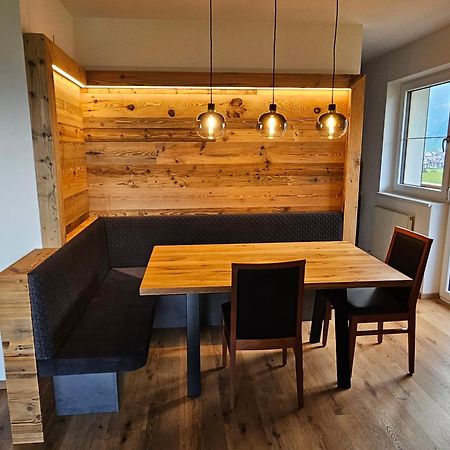 Roasthof Apartments Нойштифт-им-Штубайталь Экстерьер фото