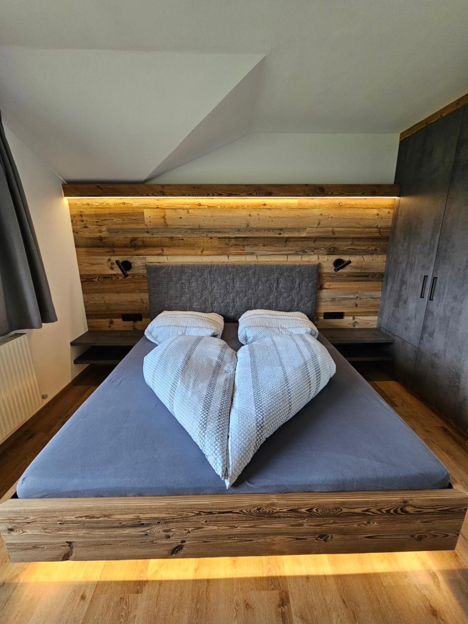 Roasthof Apartments Нойштифт-им-Штубайталь Экстерьер фото